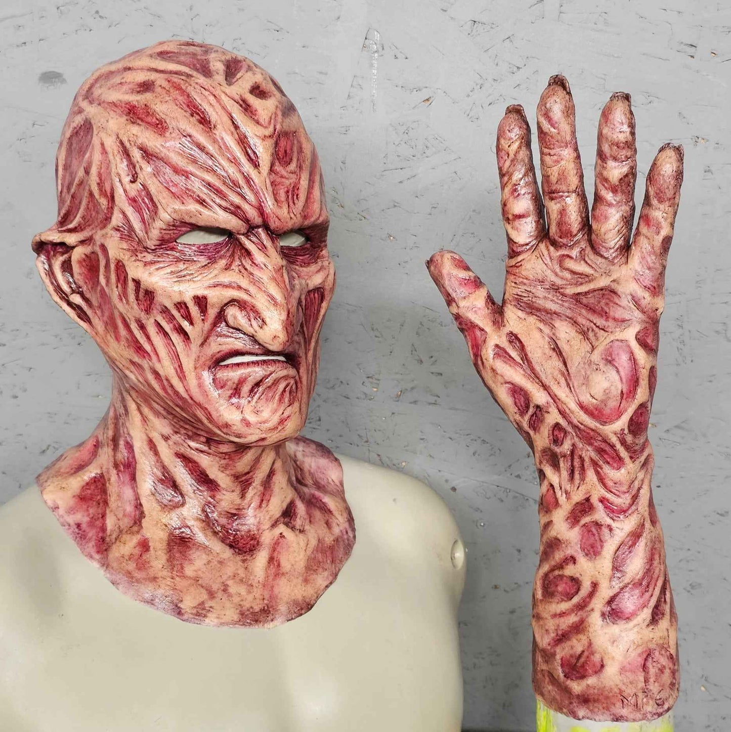 Burnie burnt face mask — under-chin and neck detail