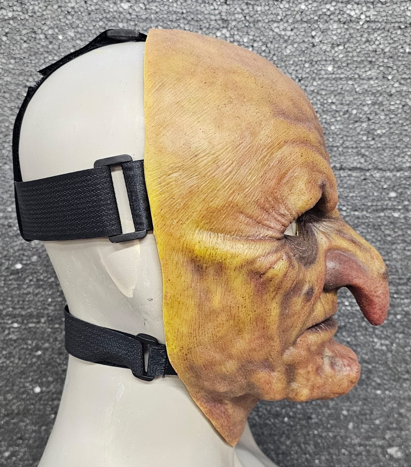 Mother-in-law silicone mask witch hag old woman realistic elderly horror female film quality in green side strap